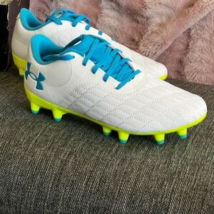 Under Armour White Cleats Teal/Neon Yellow Sole Men-4 Women-5-1/2